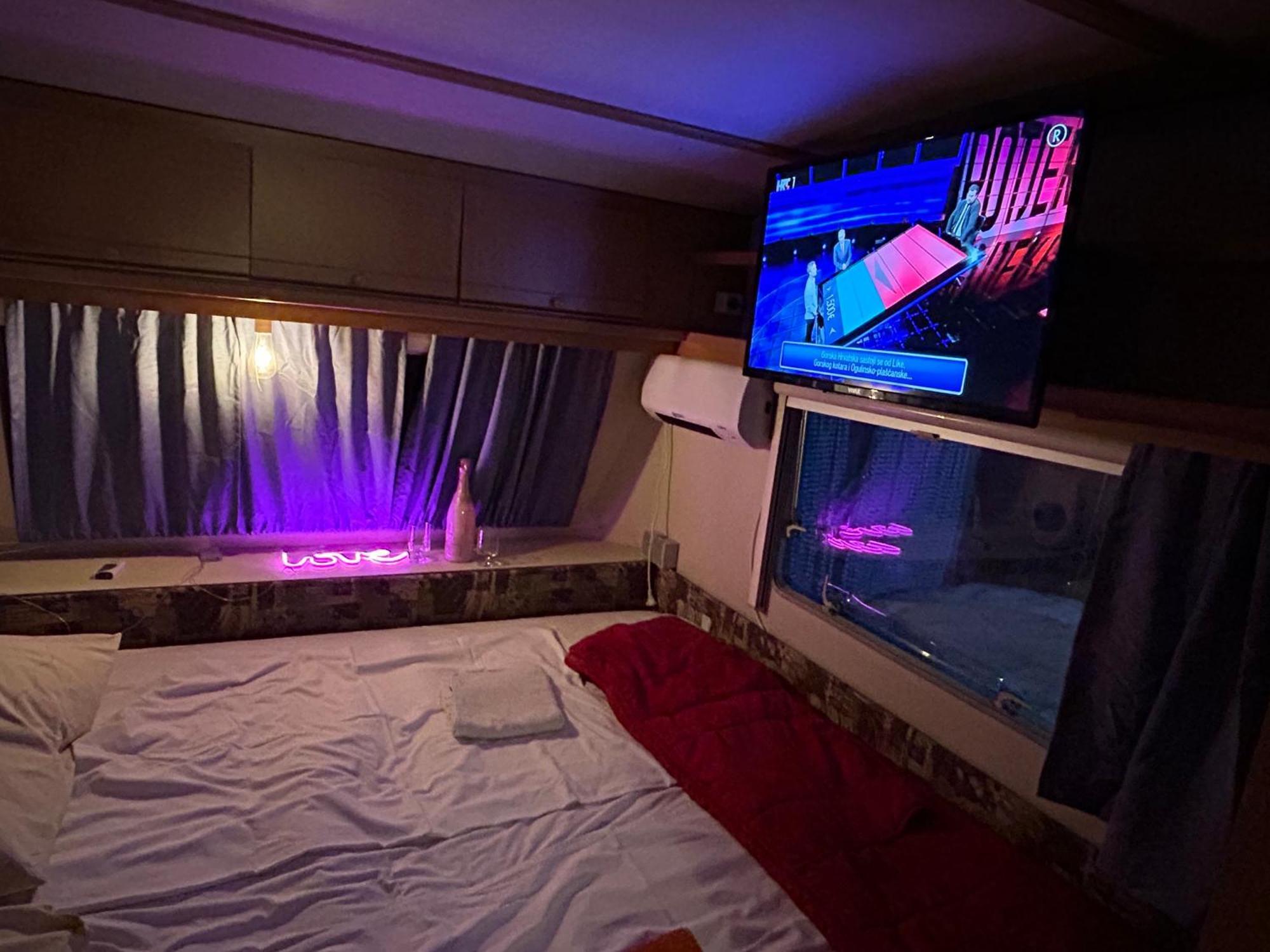 Umna & Room 普拉 外观 照片